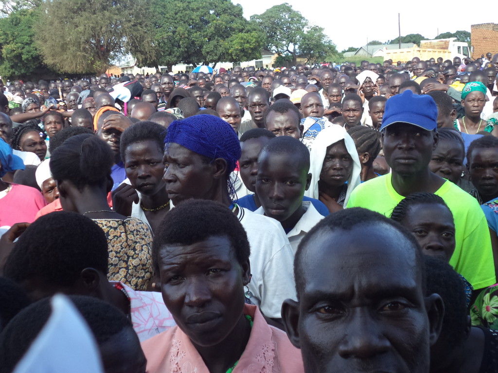 Besigye Insists  at Pader Rally That he Will Increase Teachers Pay