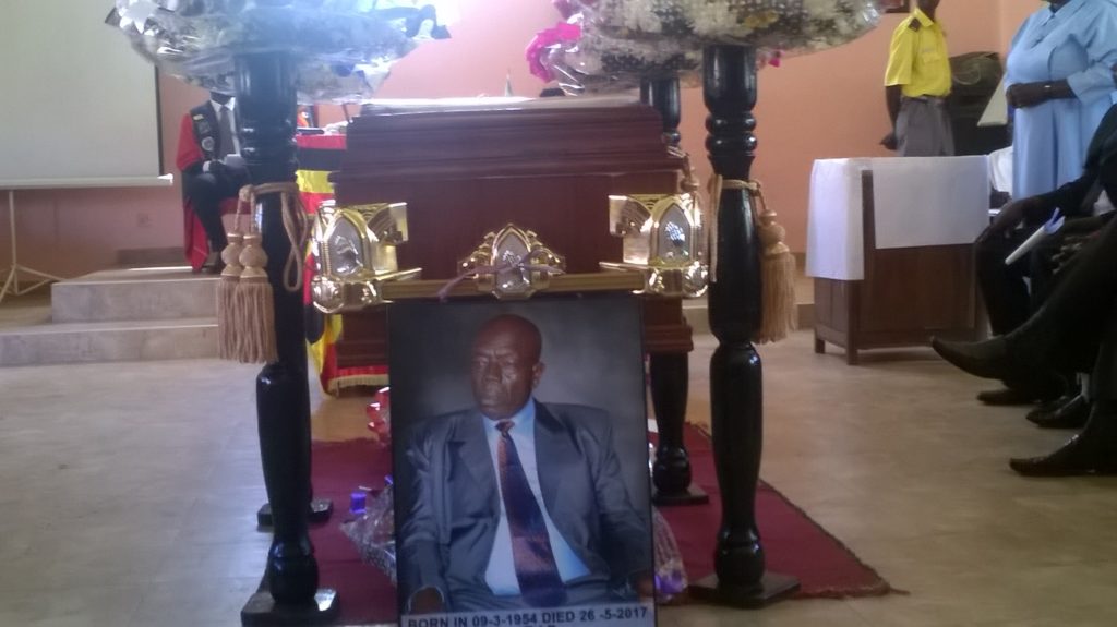 Fallen Retired Education Commissioner Eulogised